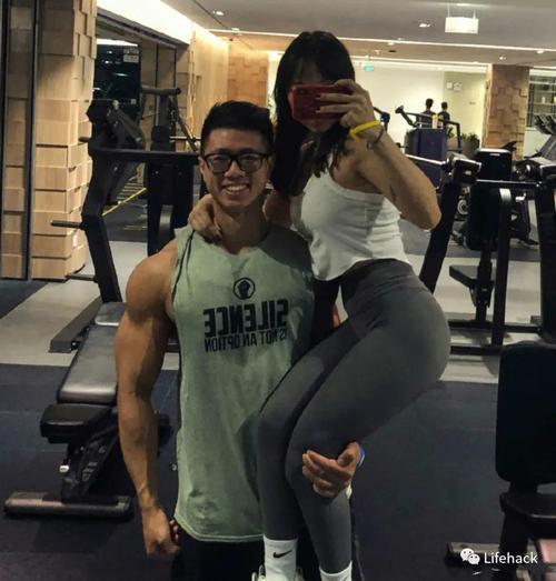 情侣健身图片 情侣健身拍照