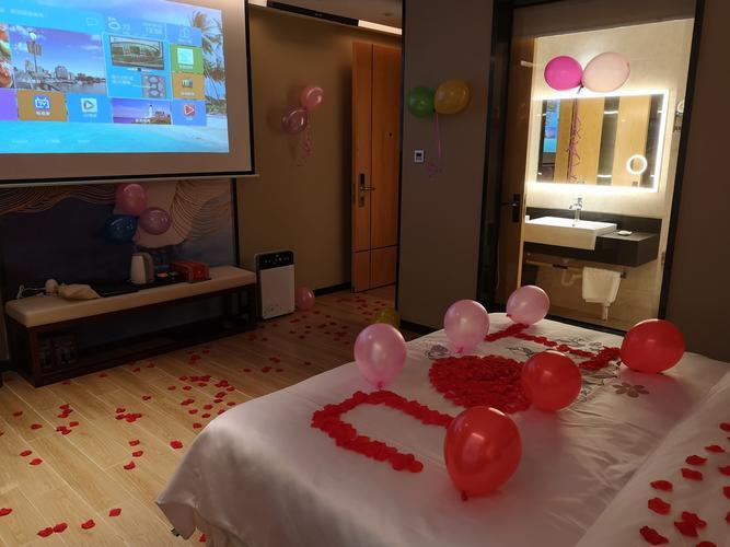 情侣房间布置图片 情侣卧室布置图片大全