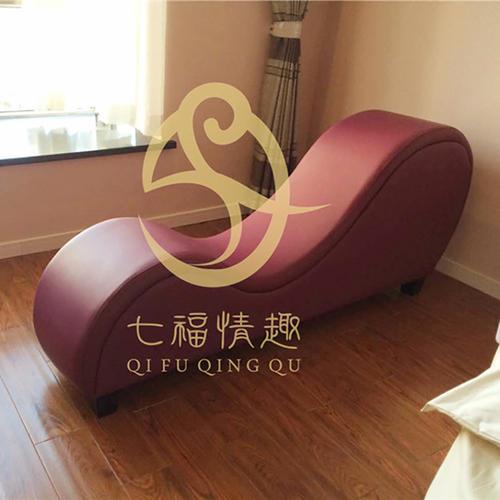 情侣房椅子使用图片 情侣房间交椅的功能