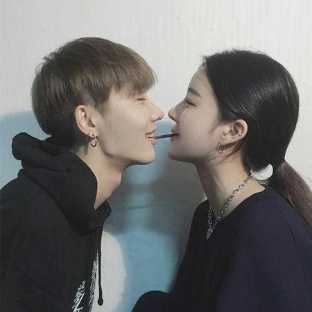 情侣一张两半图 情侣一张两半图头像