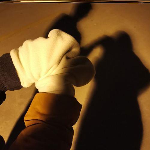 手牵手图片情侣真实 牵手图片情侣真实