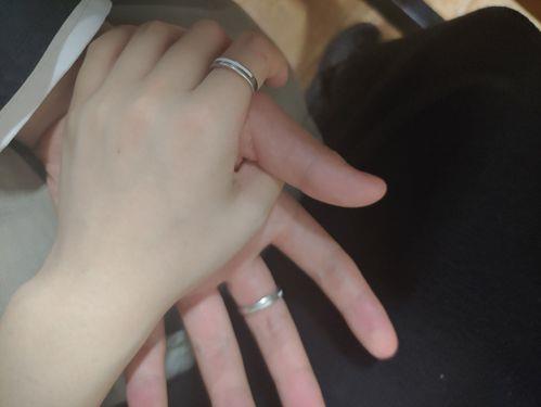 手牵手图片情侣真实 牵手图片情侣真实