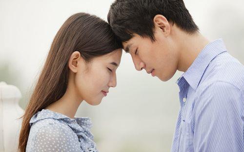 情侣吵架图片 两人吵架的图片