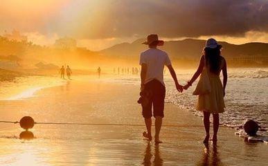 情侣背影图片大全 情侣的背影图片唯美