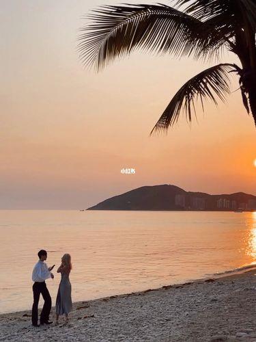 夕阳下的情侣图片 夕阳下情侣背影图片