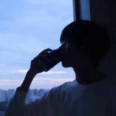 男生头像ins高级质感不露脸 ins男头像高清图片