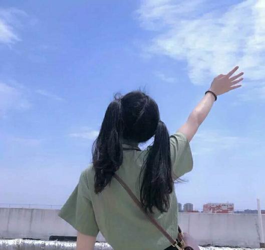 背景头像女背影 个性头像女背影