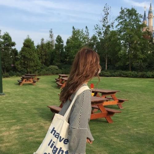 超级好看的背影头像女 好看的背影女生头像