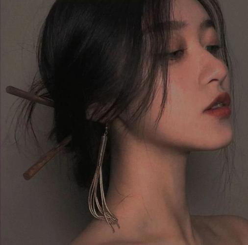 丧系头像女真人 头像女丧系真人