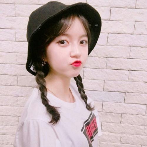 2022年新年头像女 2022年元旦图片头像