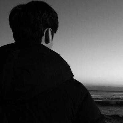 黑白男生头像 黑白个性头像男