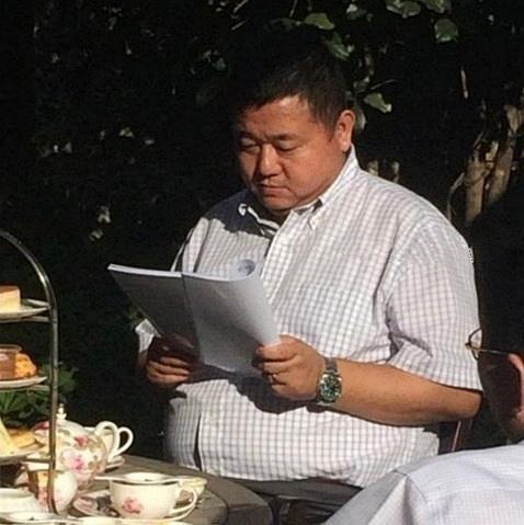 中年人头像男 男头像中年人