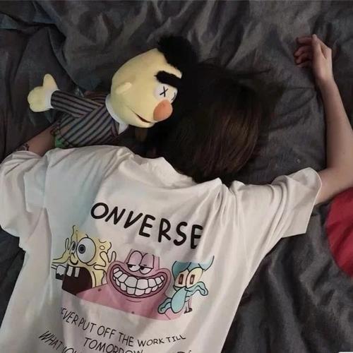 不明显的情侣头像真人 看起来不是很明显的情侣头像真人