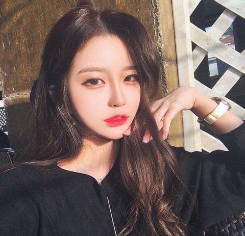 女生头像高清 戴口罩女生头像高清图片