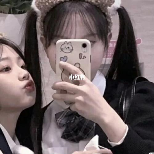 闺蜜头像分开一人一半 女生闺蜜头像分开一人一半真人霸气三人