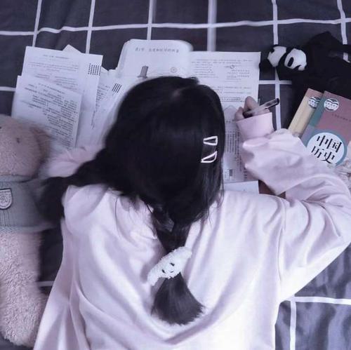 女生头像干净 干净的图片干净的女头像