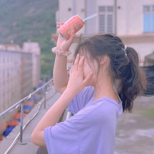 女生头像干净 干净的图片干净的女头像