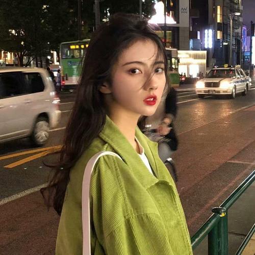 最新的女生头像 个性网图片头像女