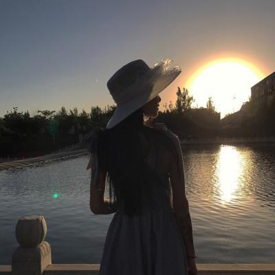 微信头像女人 微信头像女人图片手机遮脸