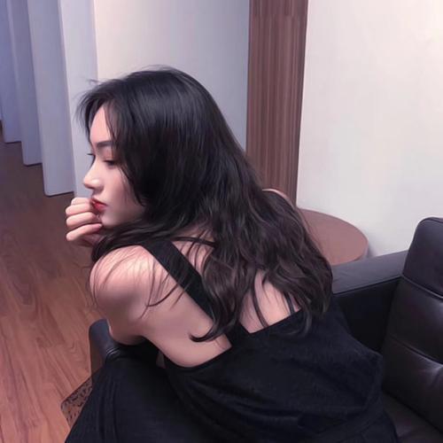 性感女生头像 性感女生头像图片高冷背影