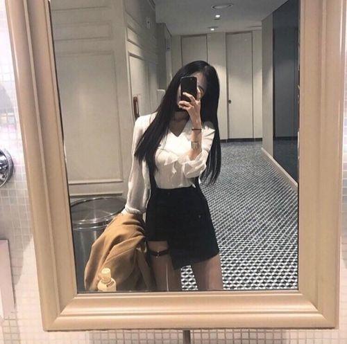 性感女生头像 性感女生头像图片高冷背影