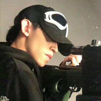 酷酷的男生头像 酷酷的头像男生