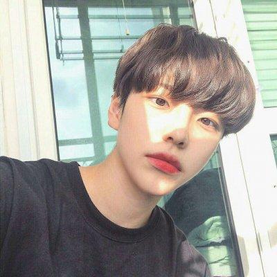 帅哥图片头像阳光 帅哥背景图片头像阳光