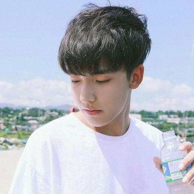 帅哥图片头像阳光 帅哥背景图片头像阳光