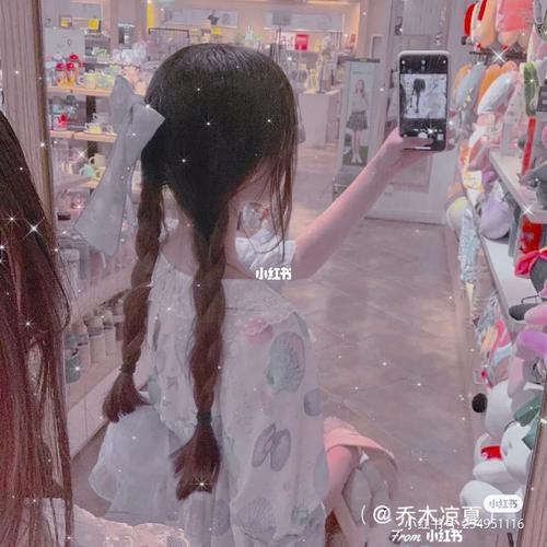 女生头像真人不露脸 好看女生头像真人不露脸