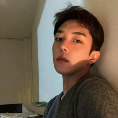 微信头像图片男生 微信头像图片男男生