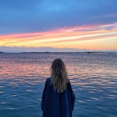 女生背影头像 头像图片2022最火爆背影女