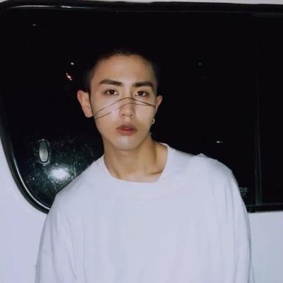 qq头像男生霸气高冷范 霸气高冷头像男生大图