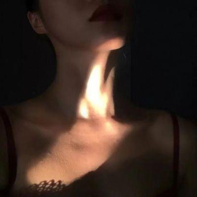 女生高冷妩媚禁欲头像 女头像霸气高冷遮