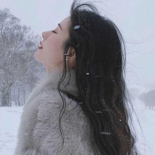 女人最适合的微信头像 微信头像简单漂亮女生