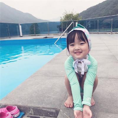 最新分享韩国萌娃权律二可爱搞怪头像图片