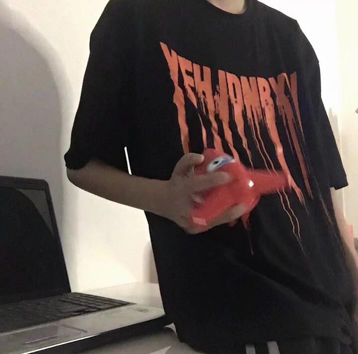 好看的男生半身照高清微信头像