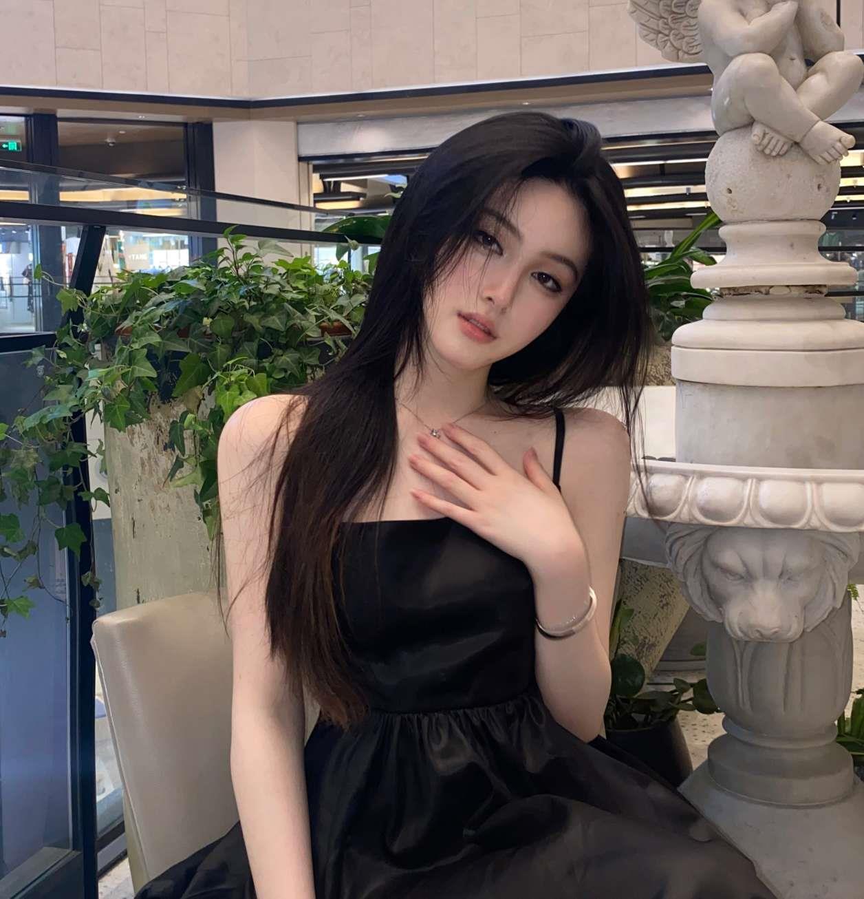 好看特别美丽的女生头像图片