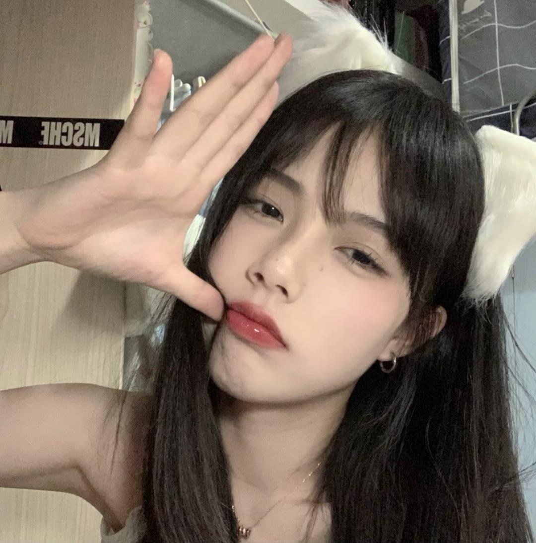 好看的精致女生清纯甜美微信头像图片
