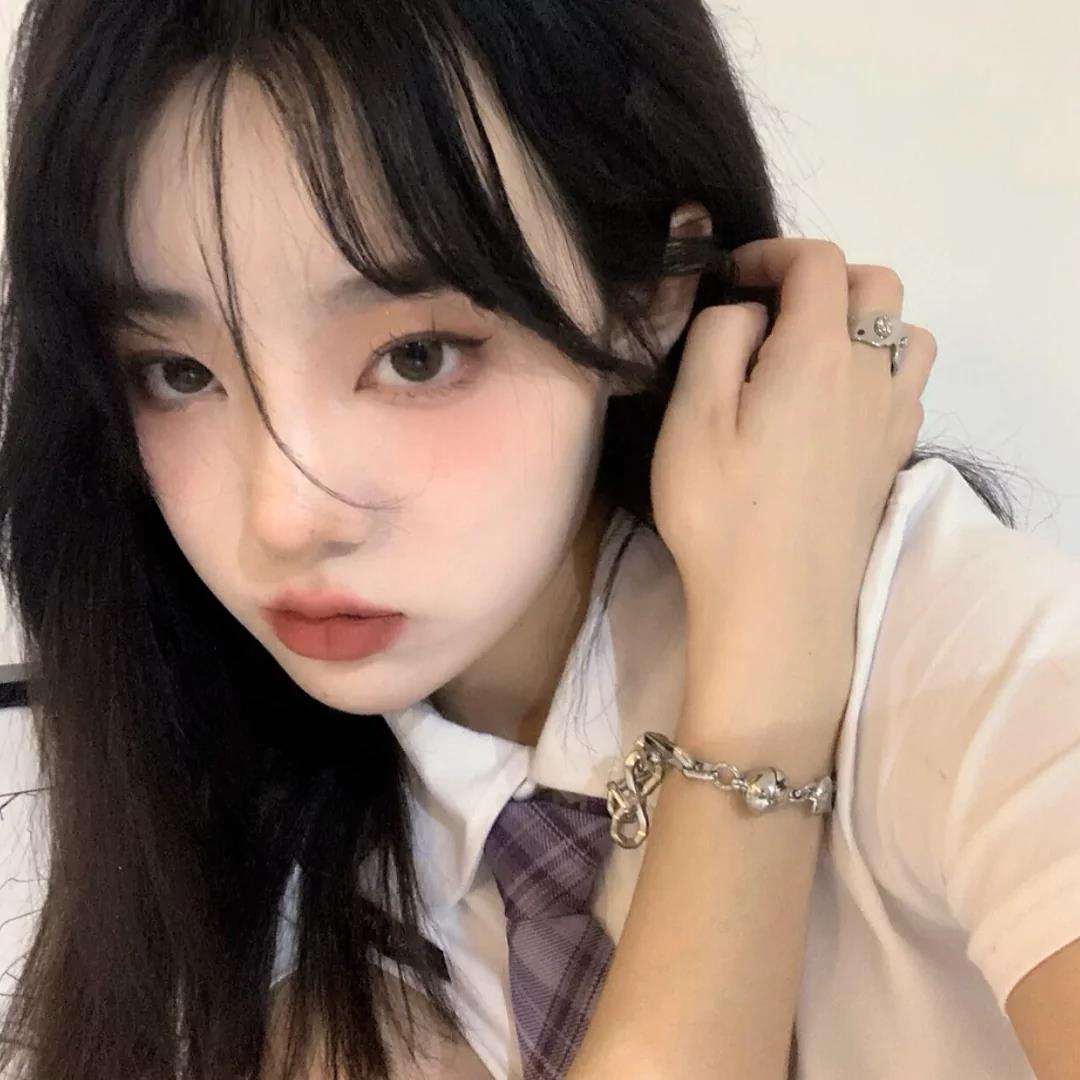 美到让人窒息的ins优质唯美女生微信头像图片