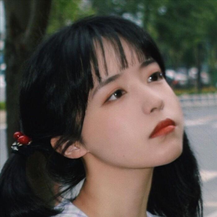 可爱的气质女生小清新自拍头像大全