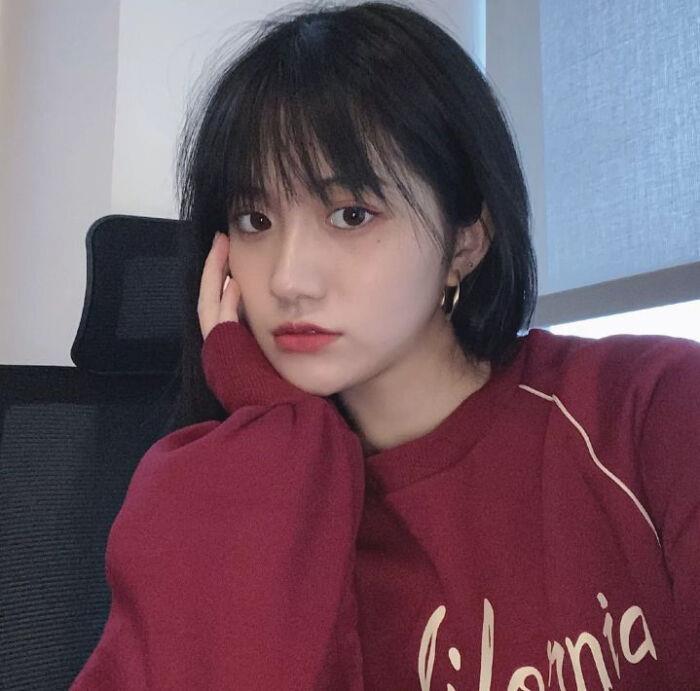 可爱的气质女生小清新自拍头像大全