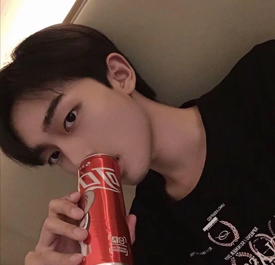 人要有点个性才行|帅气男生文艺精选头像图片