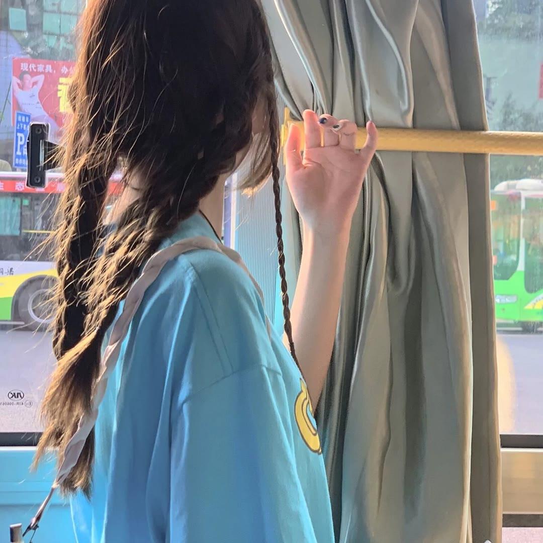 唯美好看的气质女生小清新头像图片