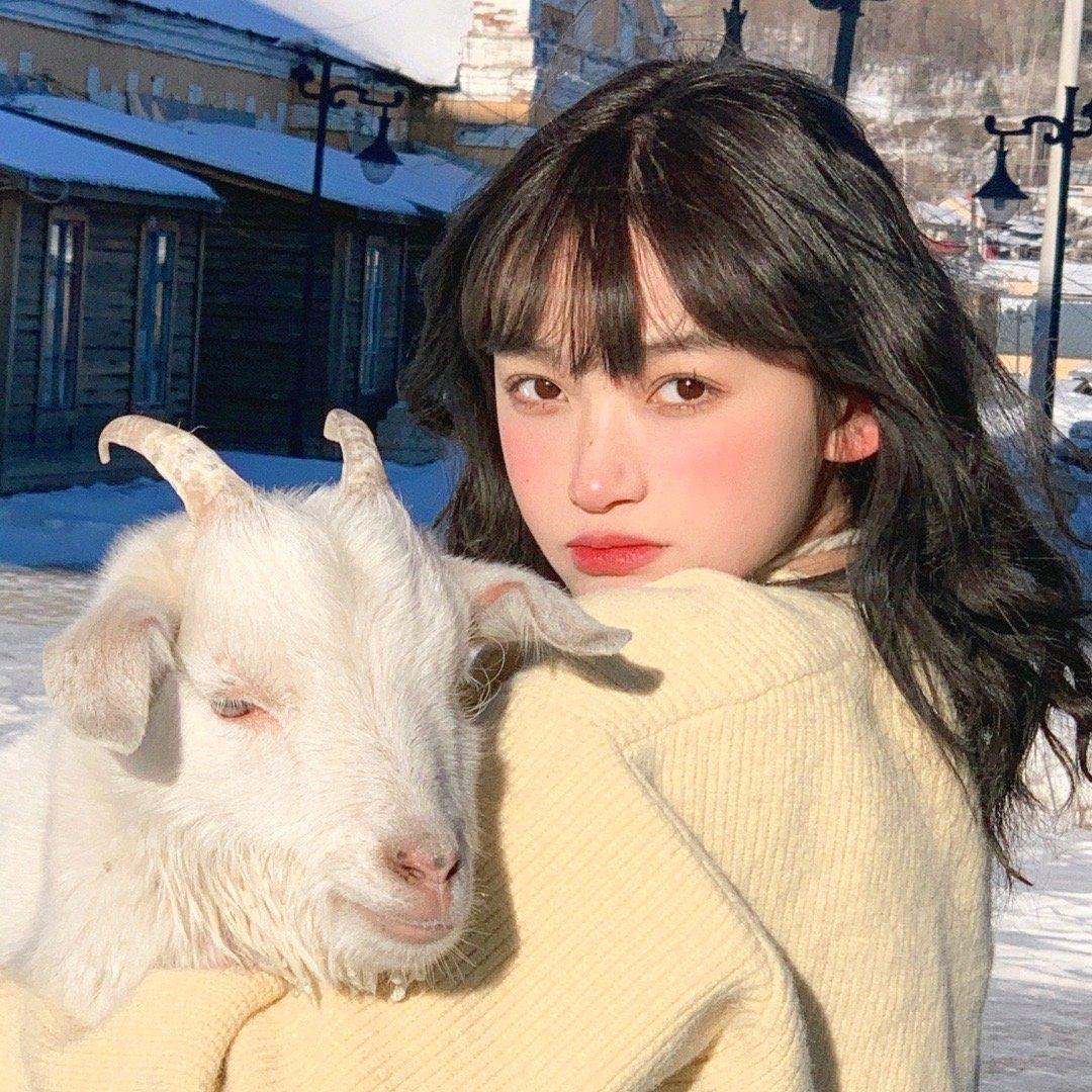 脸蛋红扑扑的可爱美女唯美头像图片