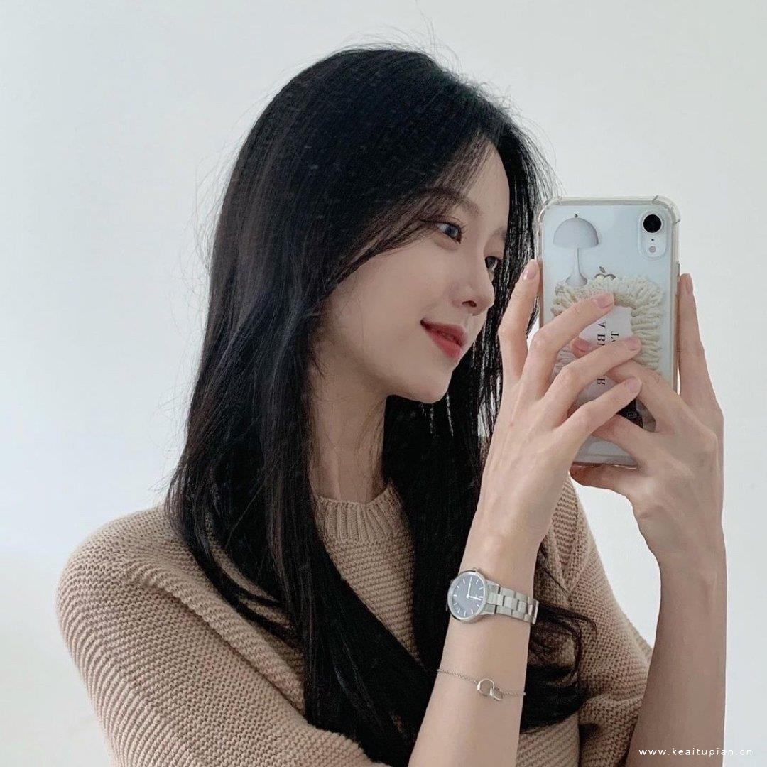 2021最新气质文艺韩系女生好看微信头像图片