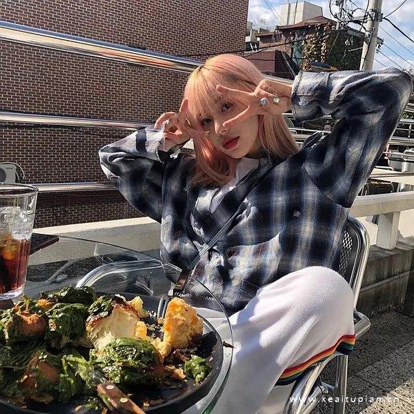 2021最新气质文艺韩系女生好看微信头像图片