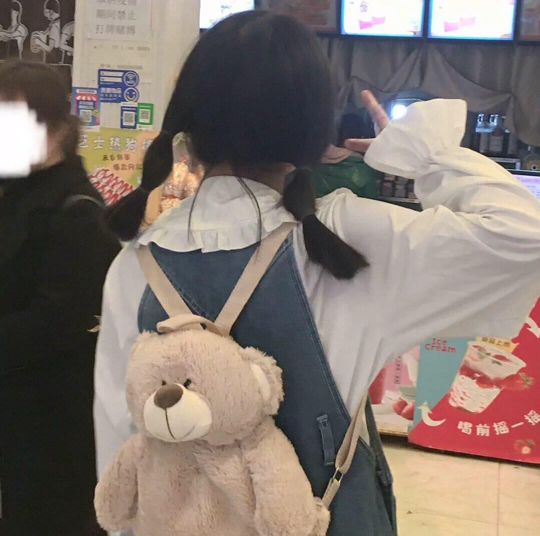 吹过夏日的晚风更加清新的女生青春头像图片