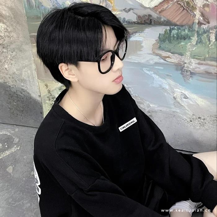 ins风帅气的男生微信个性头像