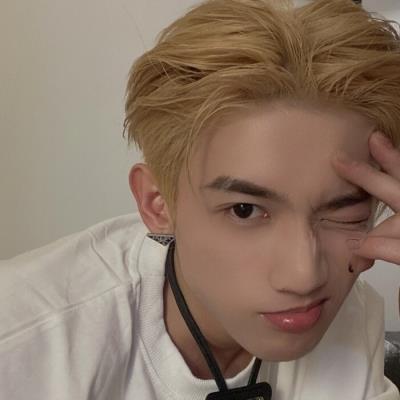 落日阳光帅气男生高冷个性微信头像图片