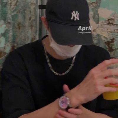 落日阳光帅气男生高冷个性微信头像图片